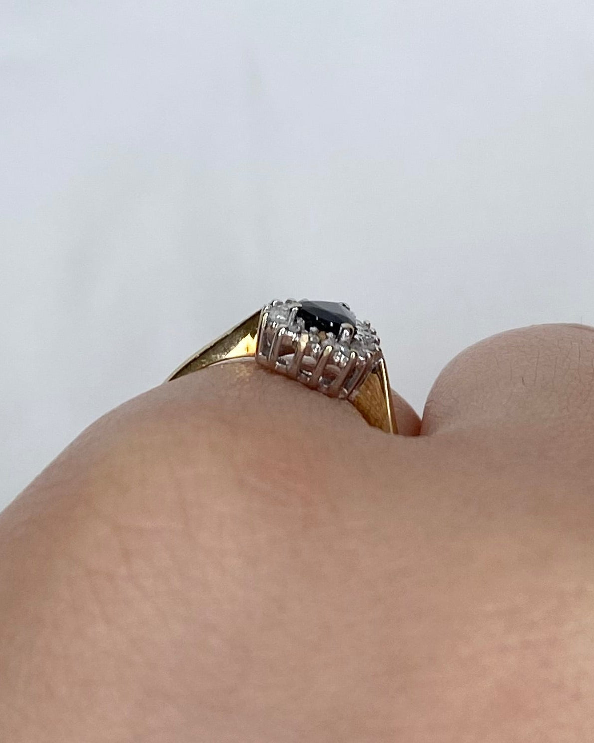 Bague Marguerite Saphir 0.45 carat &amp; Diamants "Manon" - Elliade Paris