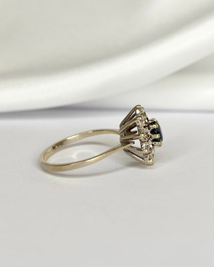 Bague Marguerite Saphir 0.47 carat &amp; Diamants 0.30 carat "Elisa" - Elliade Paris