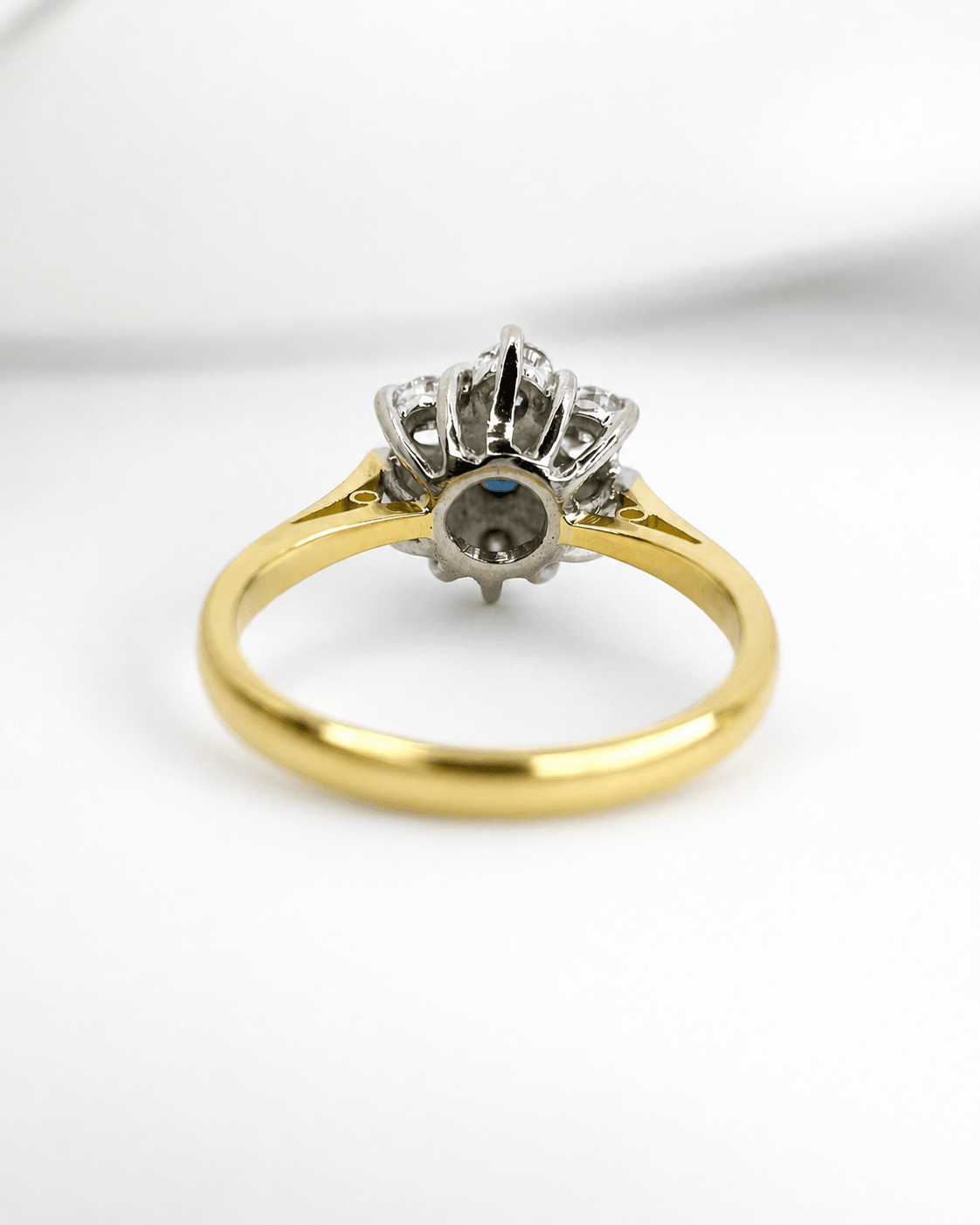 Bague Marguerite Saphir 0.47 carat &amp; Diamants 0.41 carat "Céleste" - Elliade Paris