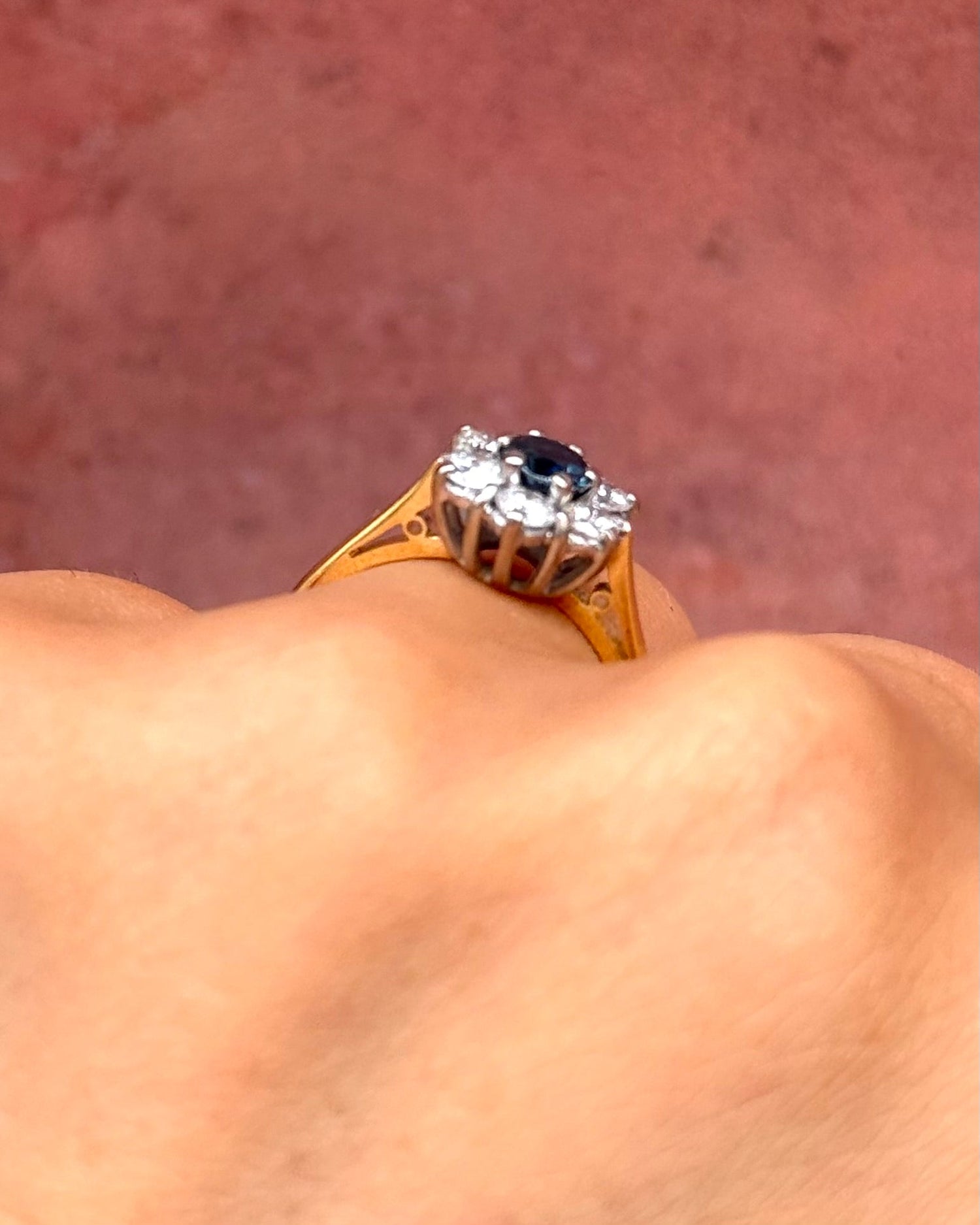 Bague Marguerite Saphir 0.47 carat &amp; Diamants 0.41 carat "Céleste" - Elliade Paris