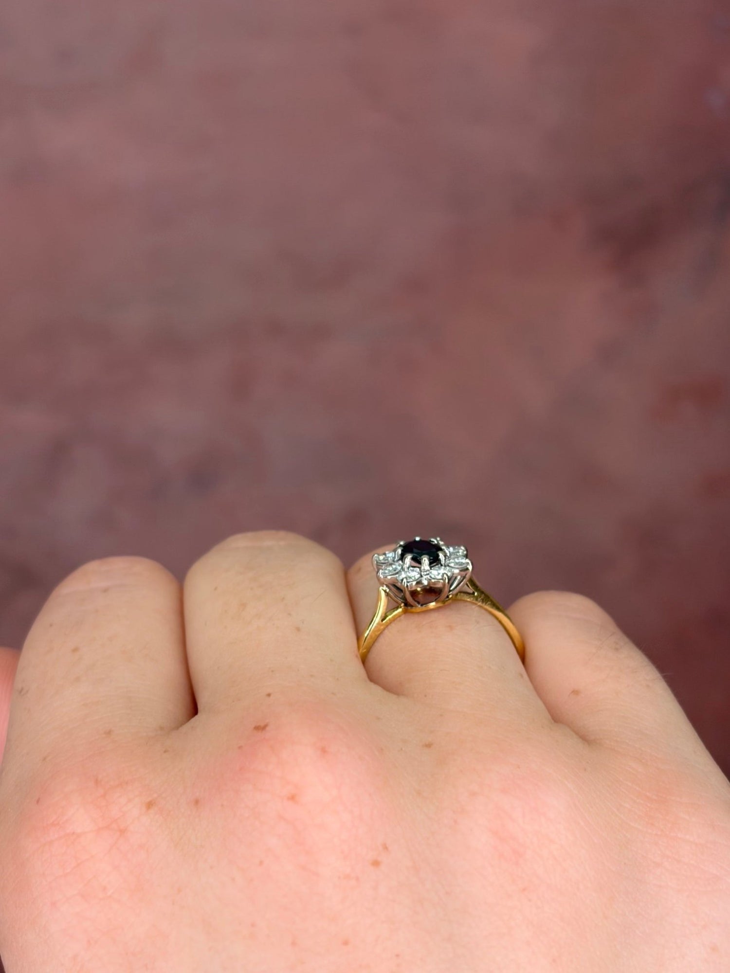Bague Marguerite Saphir 0.49 carat &amp; Diamants 0.32 carat "Diane" - Elliade Paris