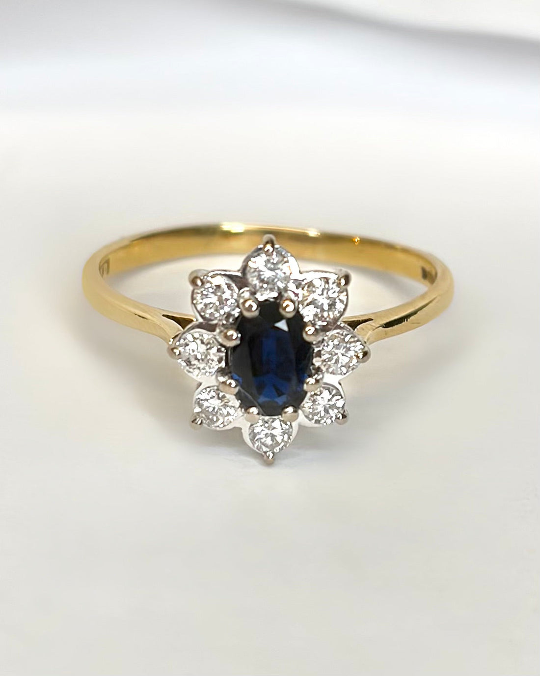 Bague Marguerite Saphir 0.49 carat &amp; Diamants 0.32 carat "Diane" - Elliade Paris