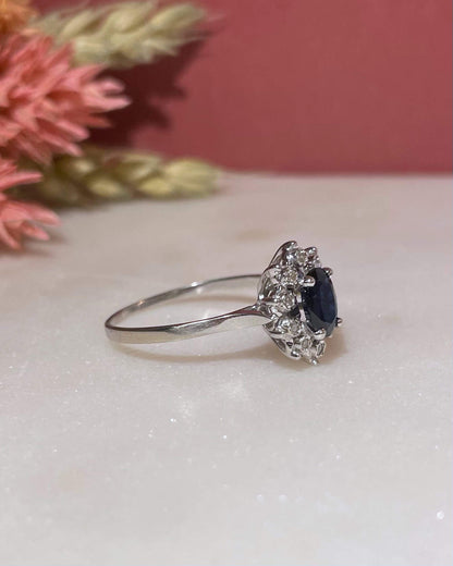 Bague Marguerite Saphir 0.50 Carat &amp; Diamants &quot;Hemma&quot; - Elliade Paris