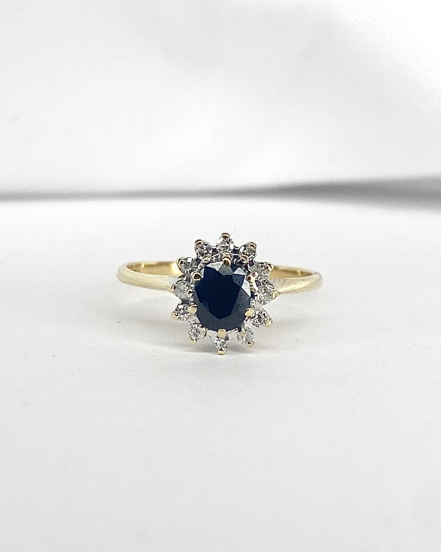 Bague Marguerite Saphir 0.51 carat &amp; Diamants "Lola" - Elliade Paris