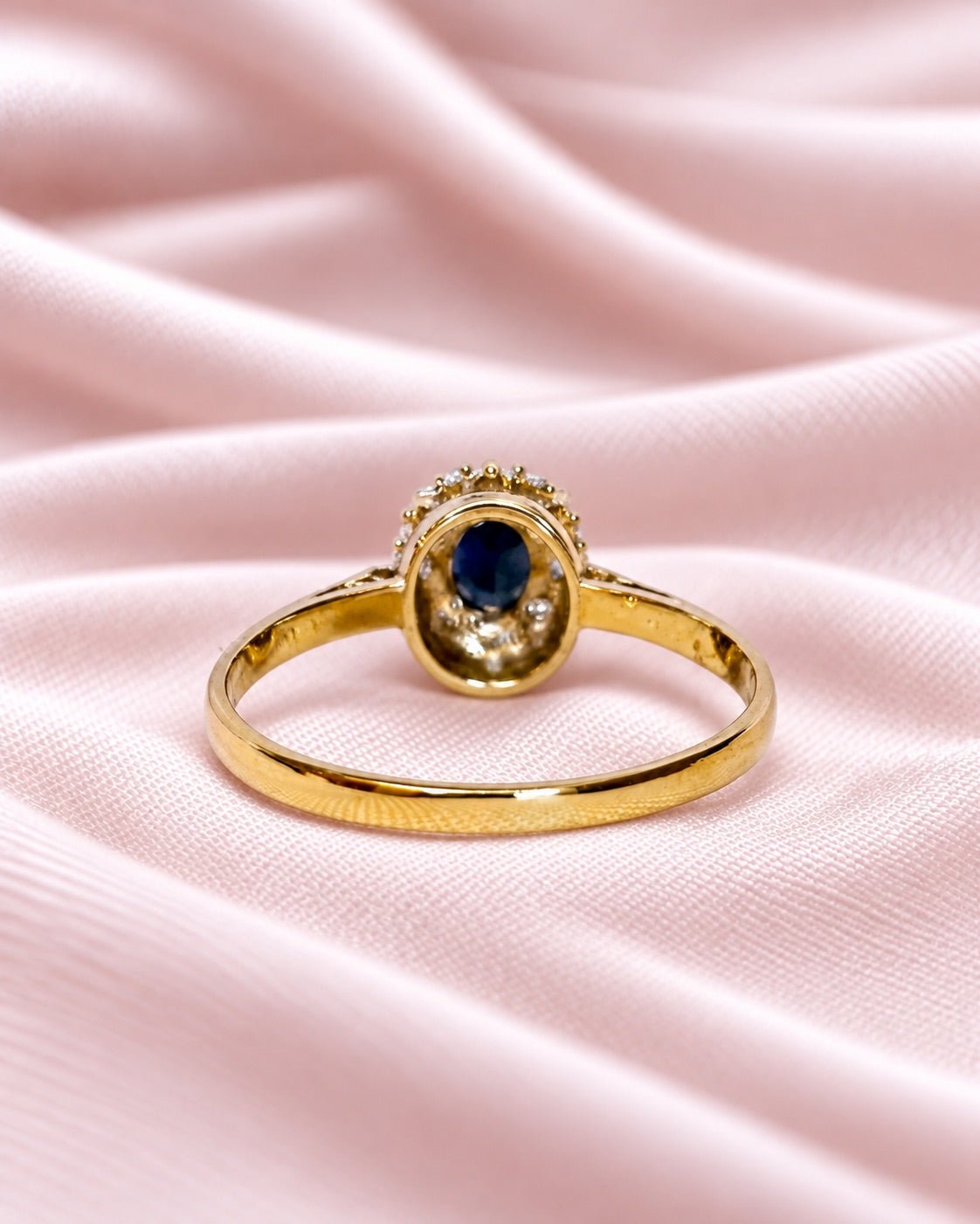 Bague Marguerite Saphir 0.52 carat &amp; Diamants "Cléa" - Elliade Paris