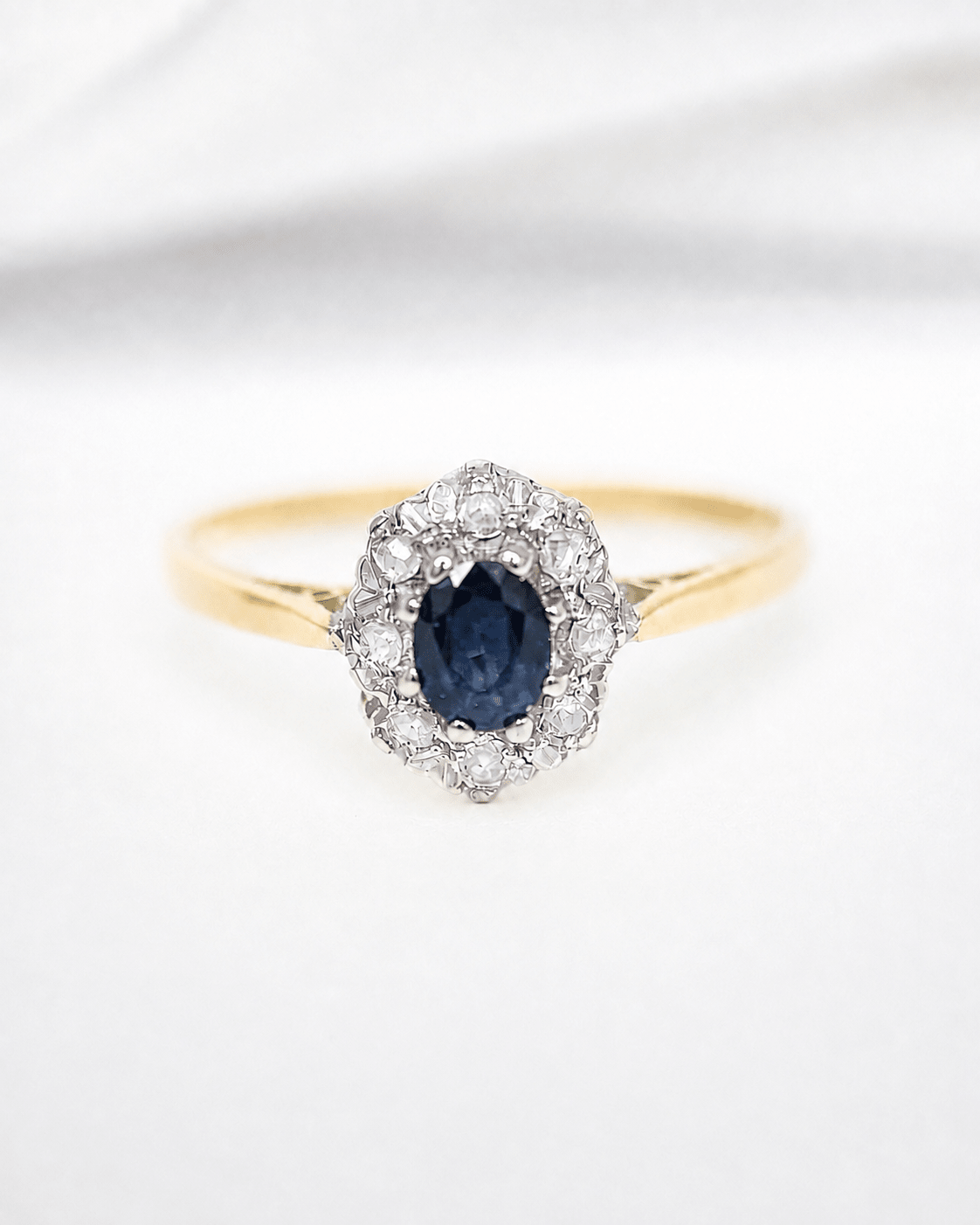 Bague Marguerite Saphir 0.52 carat &amp; Diamants "Cléa" - Elliade Paris