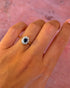 Bague Marguerite Saphir 0.52 carat & Diamants "Cléa" - Elliade Paris