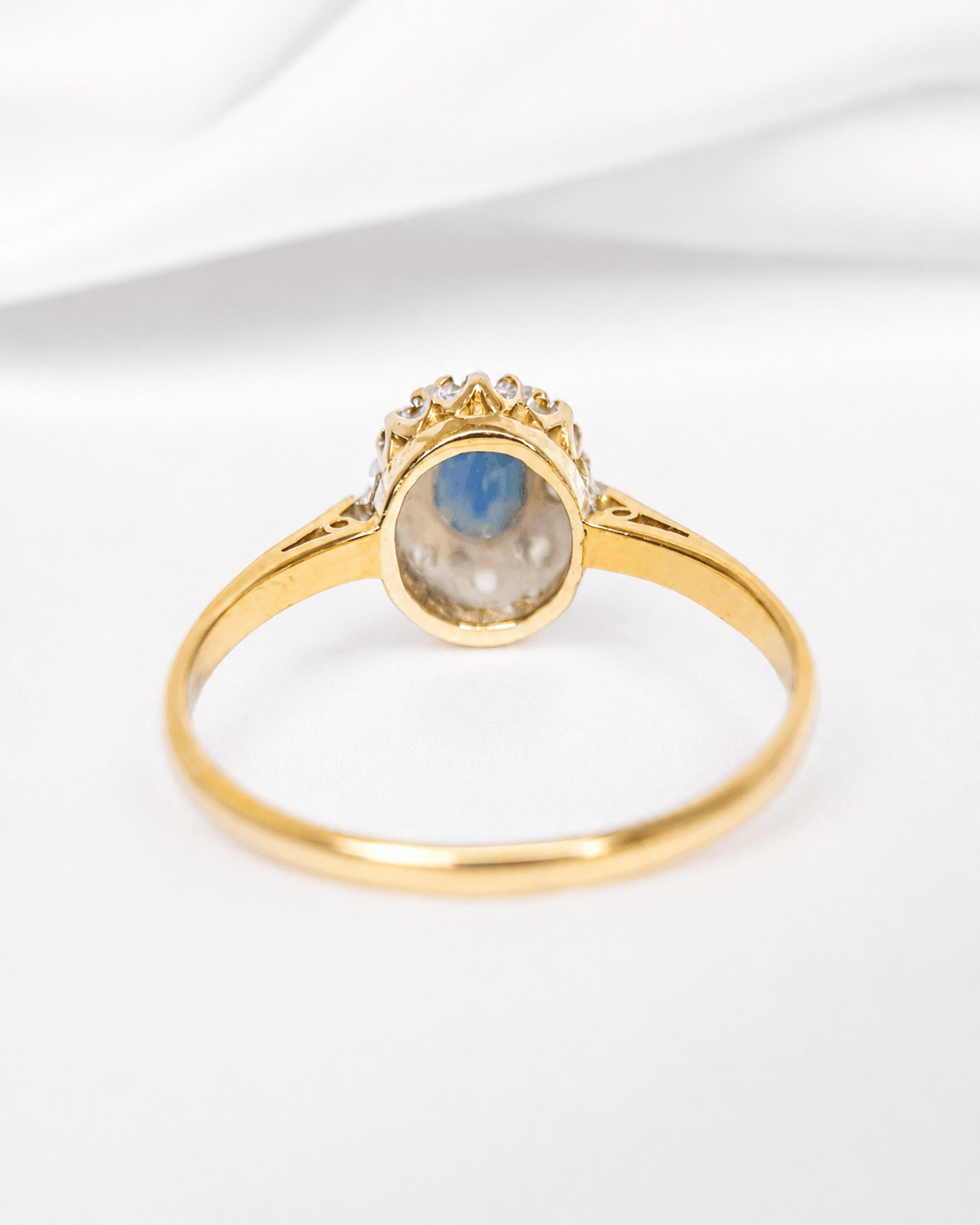 Bague Marguerite Saphir 0.52 carat &amp; Diamants "Cléa" - Elliade Paris