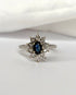 Bague Marguerite Saphir 0.53 carat & 10 Diamants "Olga" - Elliade Paris