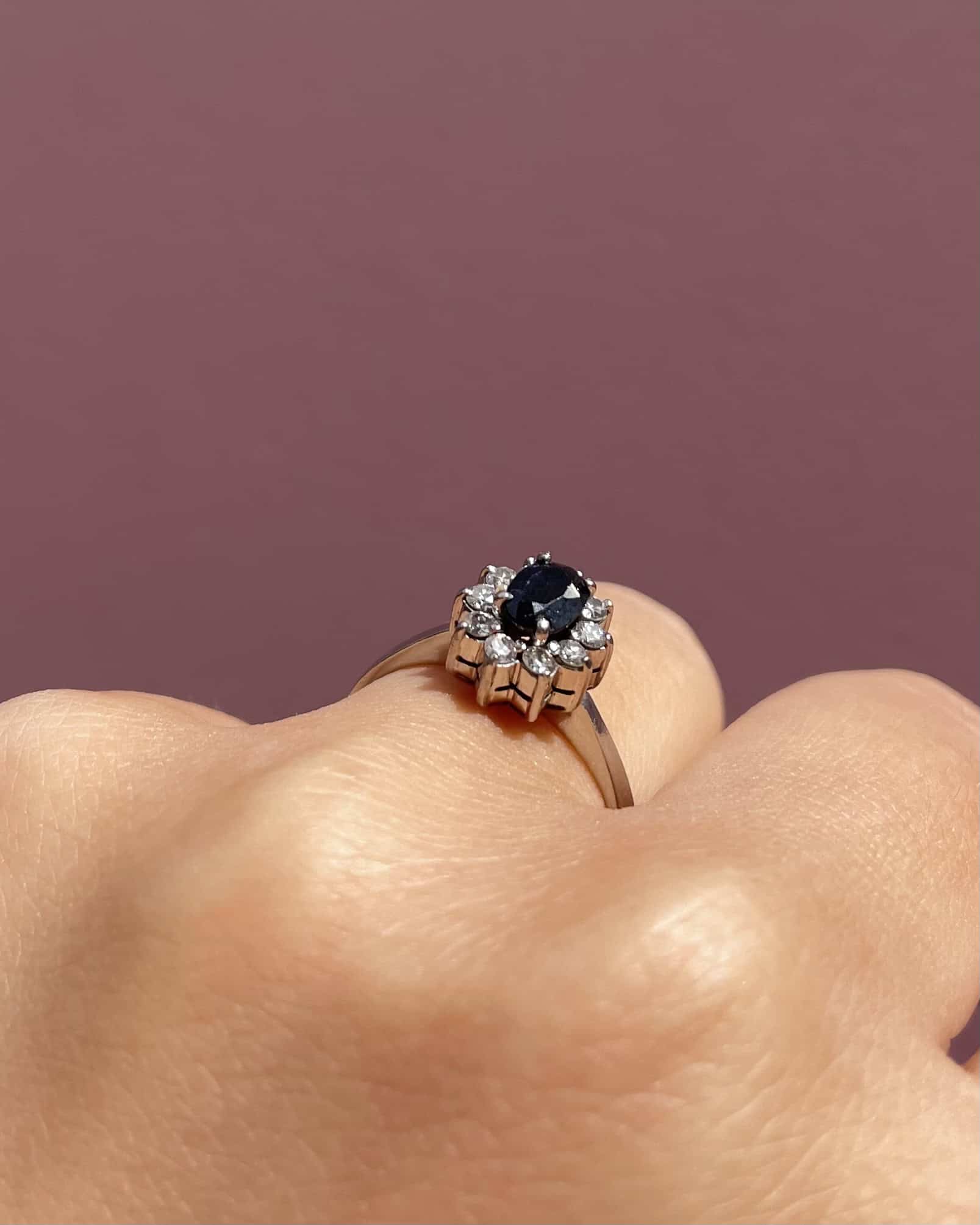 Bague Marguerite Saphir 0.55 carat &amp; Diamants "Delphine" - Elliade Paris