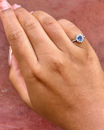 Bague Marguerite Saphir 0.55 carat &amp; Diamants "Margot" - Elliade Paris