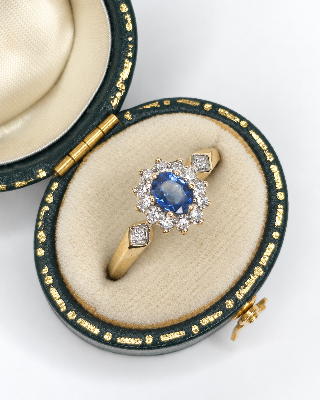 Bague Marguerite Saphir 0.55 carat &amp; Diamants "Marion"