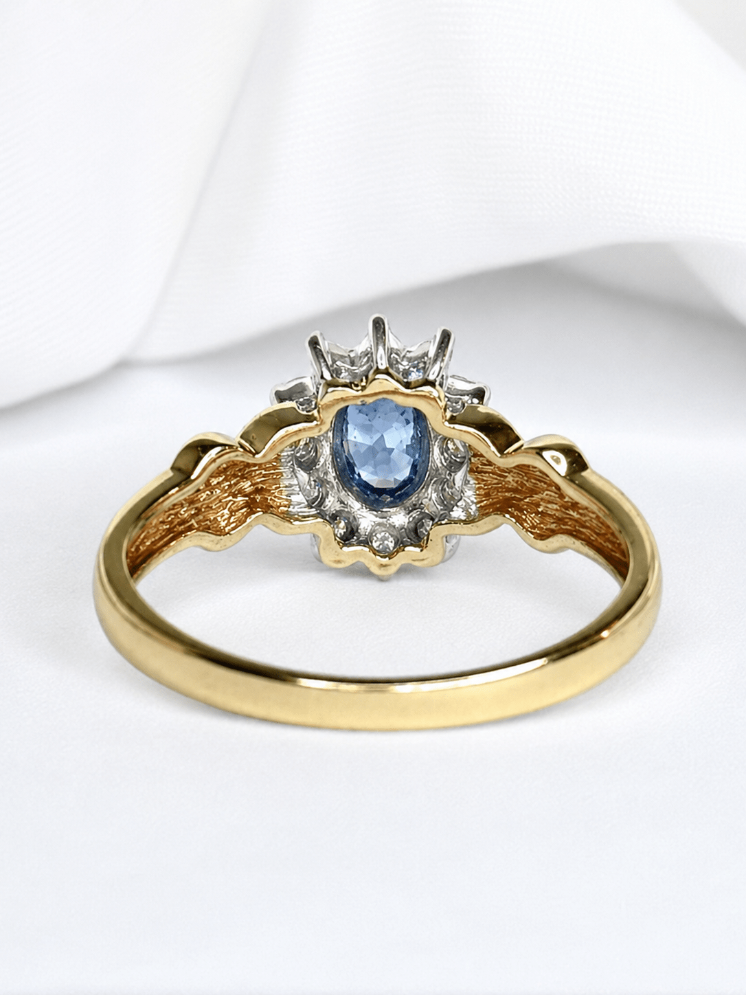 Bague Marguerite Saphir 0.55 carat &amp; Diamants "Sonia" - Elliade Paris