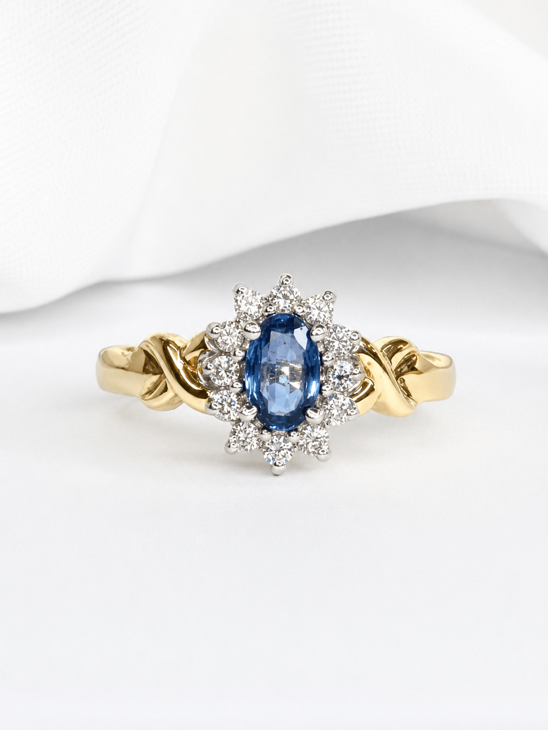 Bague Marguerite Saphir 0.55 carat &amp; Diamants "Sonia" - Elliade Paris