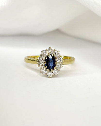 Bague Marguerite Saphir 0.57 carat &amp; Diamants 0.40 carat "Soumia" - Elliade Paris
