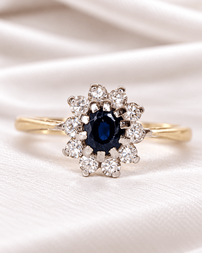 Bague Marguerite Saphir 0.57 carat &amp; Diamants "Margaux" - Elliade Paris