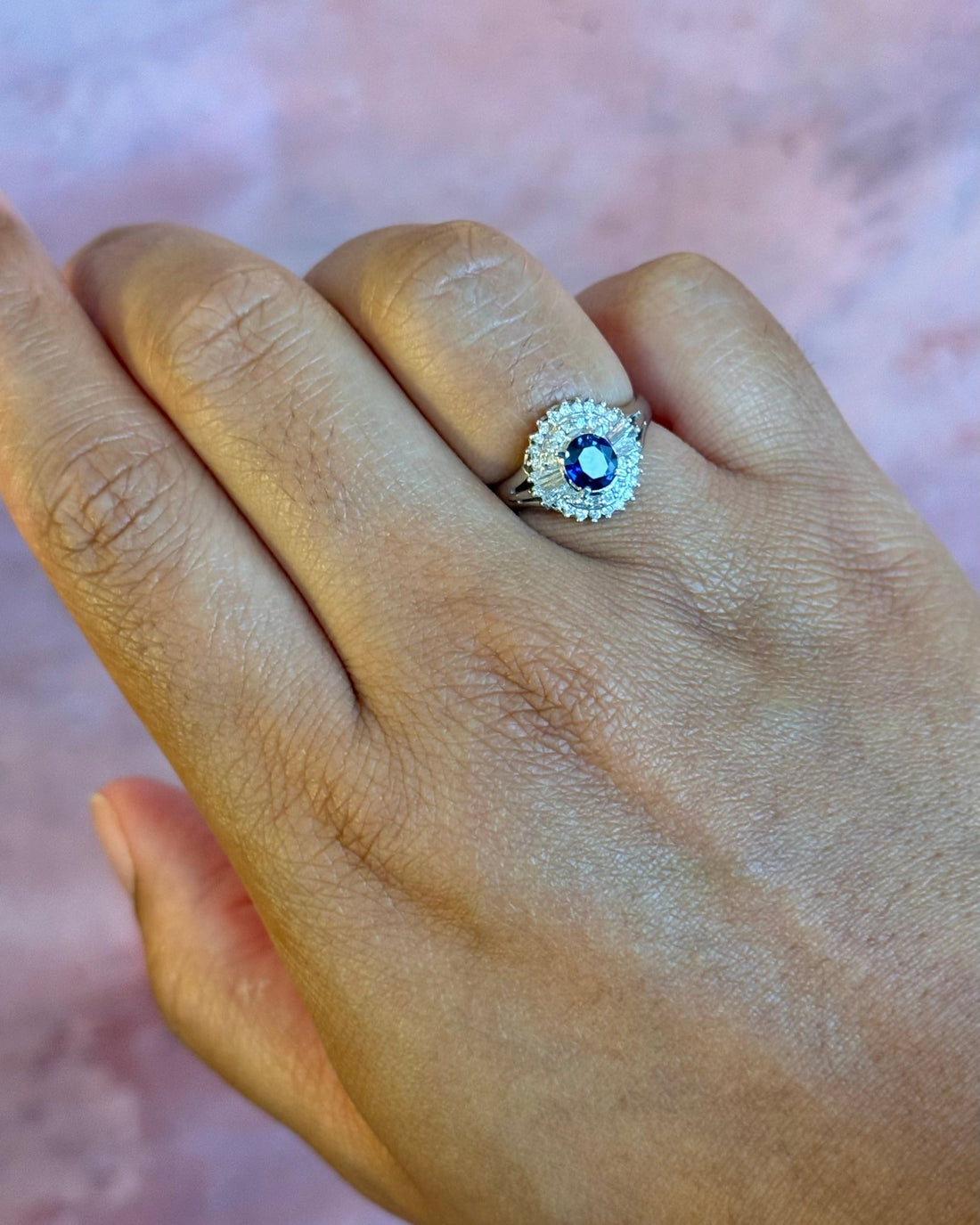 Bague Marguerite Saphir 0.60 carat &amp; Diamants 0.30 carat 4.04g "Lana" - Elliade Paris