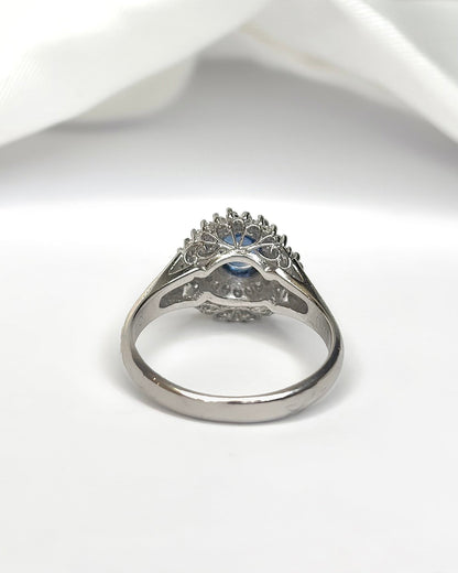 Bague Marguerite Saphir 0.60 carat &amp; Diamants 0.30 carat "Lana" - Elliade Paris