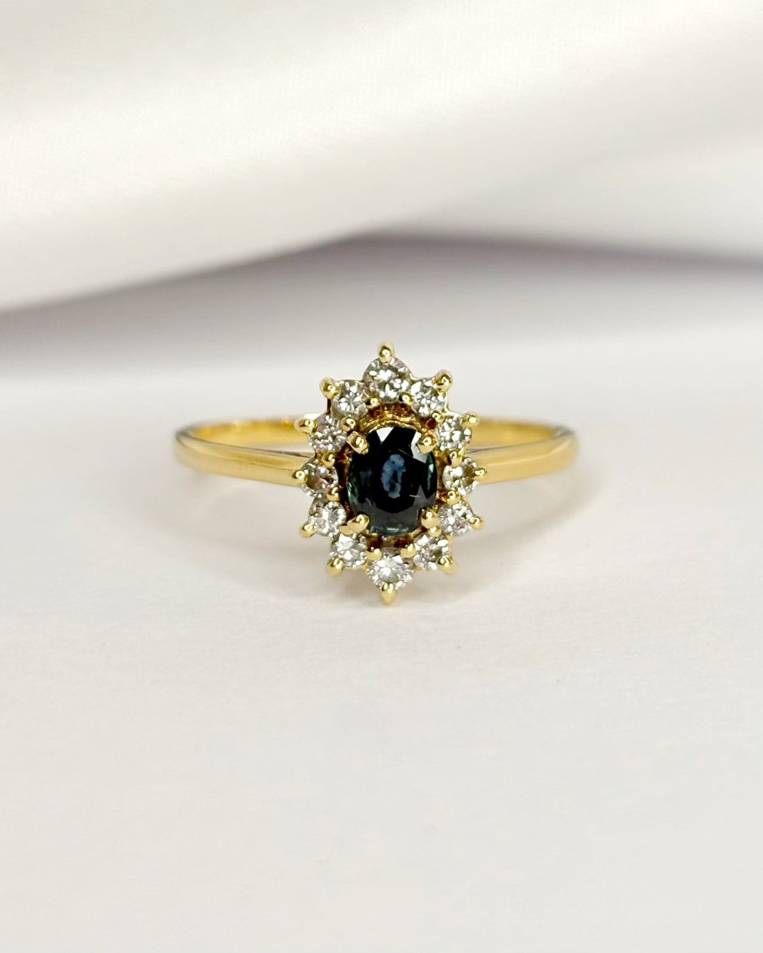 Bague Marguerite Saphir 0.60 carat &amp; Diamants "Aurora" - Elliade Paris