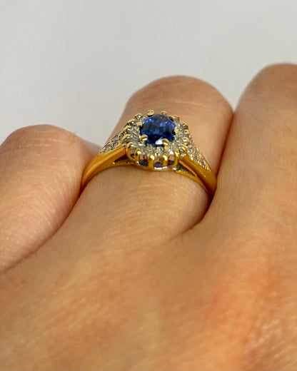 Bague Marguerite Saphir 0.60 carat &amp; Diamants "Raina" - Elliade Paris