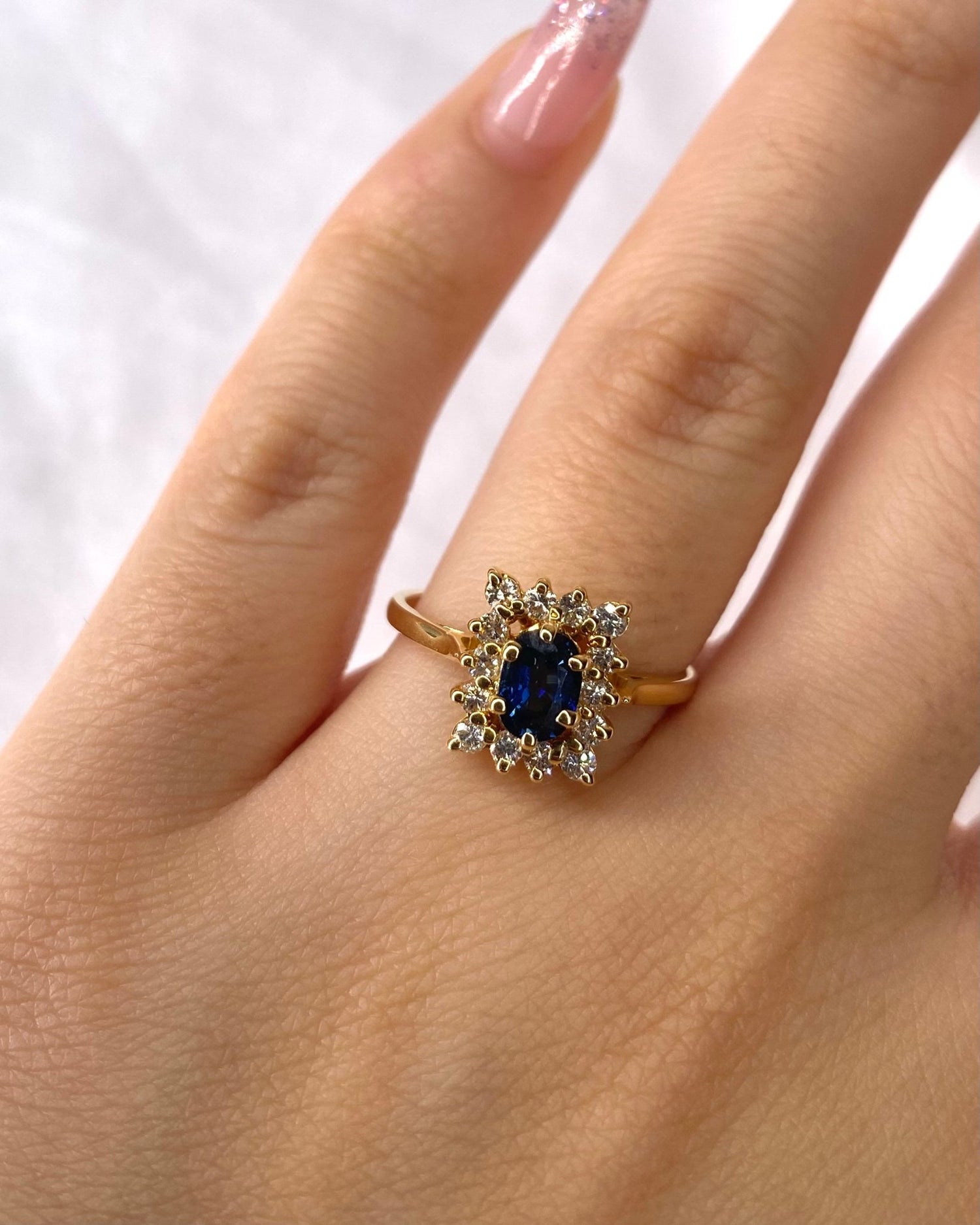 Bague Marguerite Saphir 0.65 carat &amp; Diamants "Tessa" - Elliade Paris