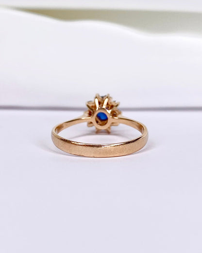 Bague Marguerite Saphir 0.67 carat &amp; Diamants "Gabrielle" - Elliade Paris