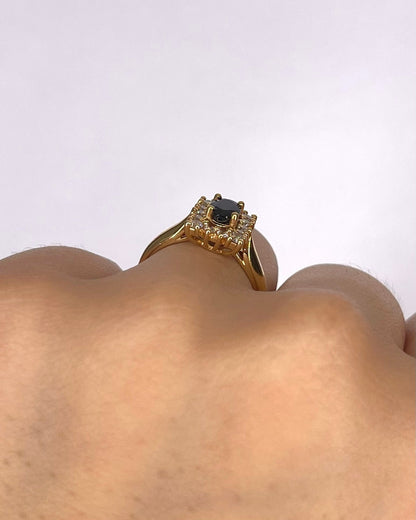 Bague Marguerite Saphir 0.68 carat &amp; Diamants 0.32 carat "Aryna" - Elliade Paris