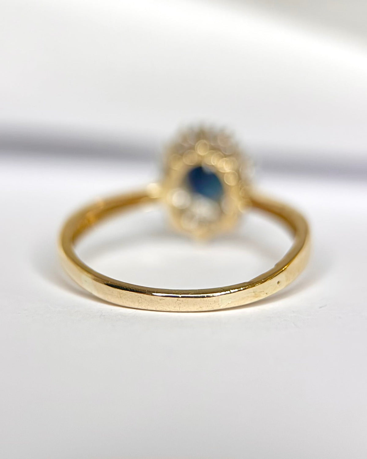 Bague Marguerite Saphir 0.69 carat &amp; Diamants 0.70 carat "Estelle" - Elliade Paris
