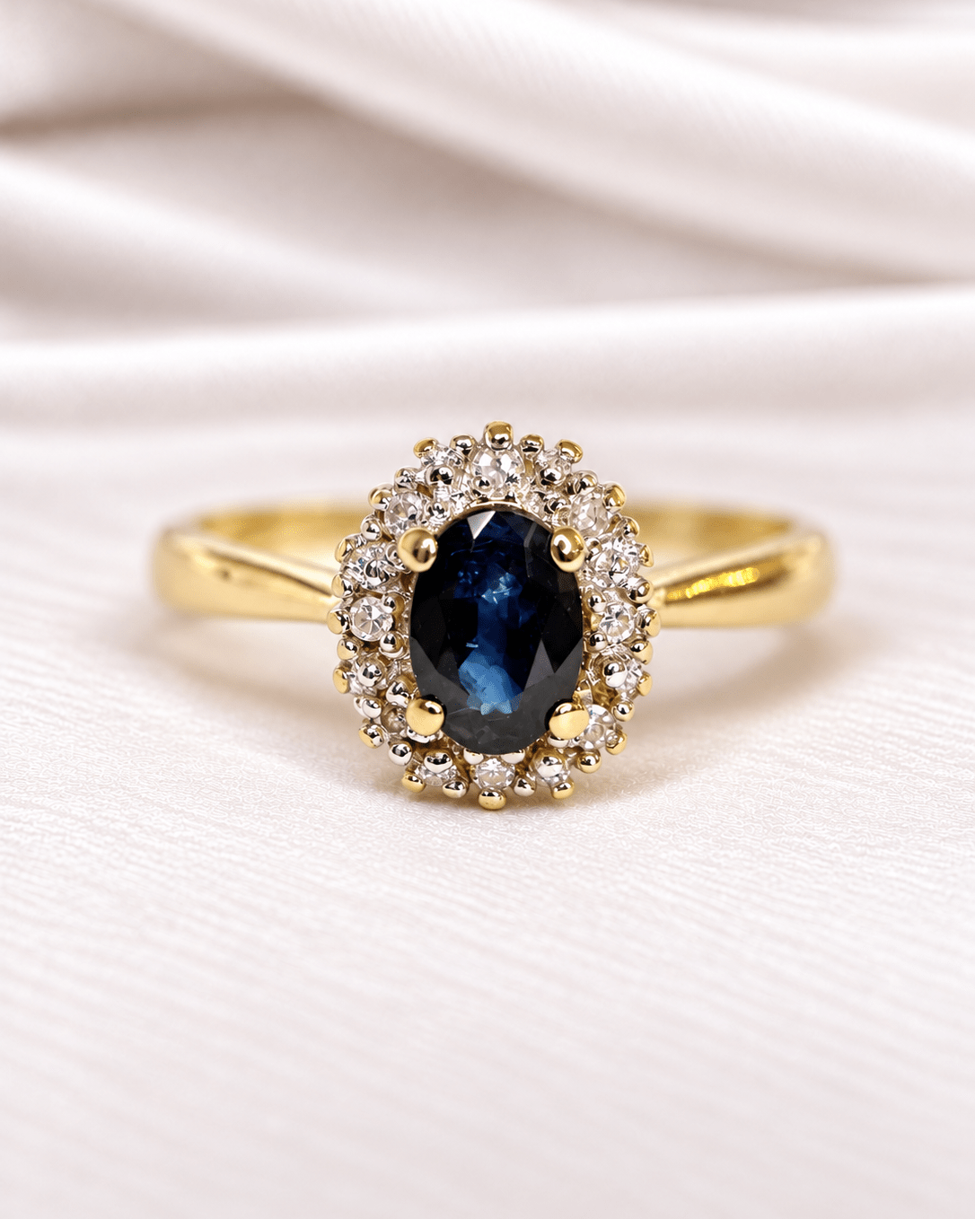 Bague Marguerite Saphir 0.69 carat &amp; Diamants 0.70 carat "Estelle" - Elliade Paris