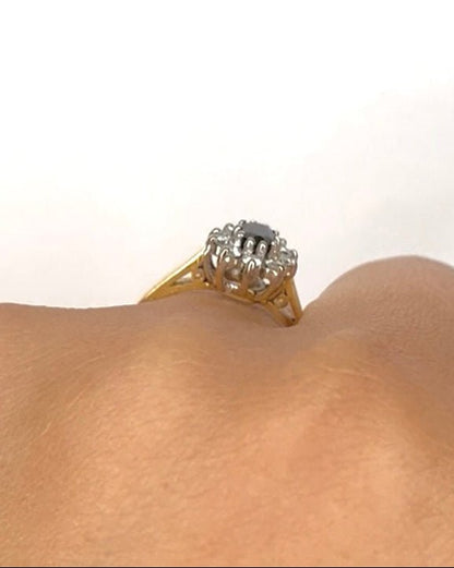 Bague Marguerite Saphir 0.70 carat &amp; Diamants 0.40 carat "Maryline" - Elliade Paris