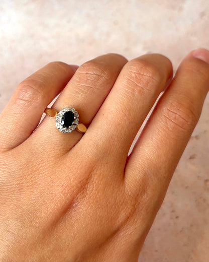 Bague Marguerite Saphir 0.70 carat &amp; Diamants "Chloé" - Elliade Paris
