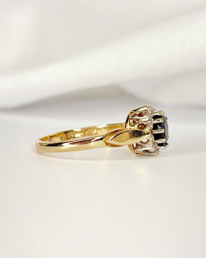 Bague Marguerite Saphir 0.70 carat &amp; Diamants "Chloé" - Elliade Paris