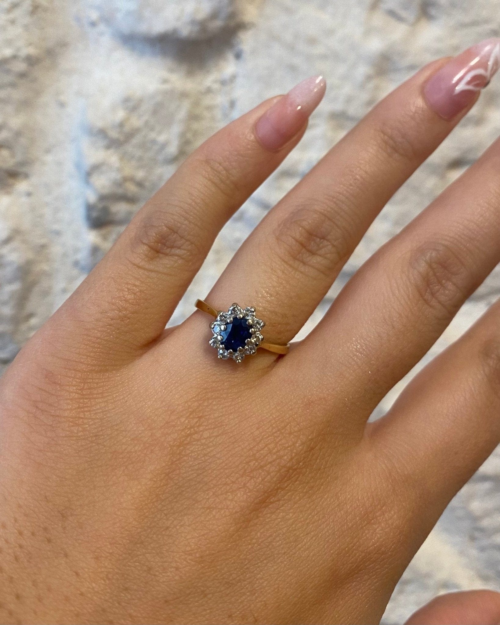 Bague Marguerite Saphir 0.70 carat &amp; Diamants "Salma" - Elliade Paris