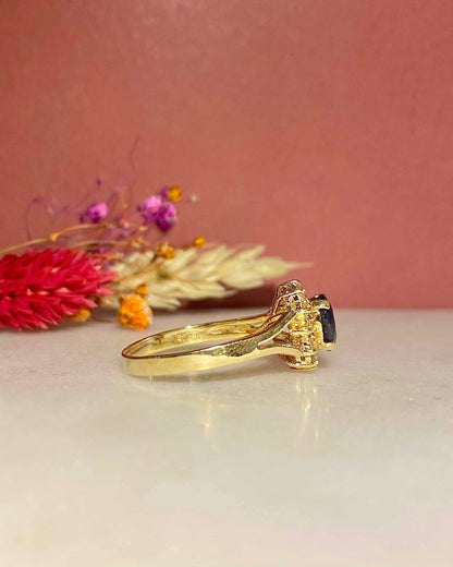 Bague Marguerite Saphir 0.75 Carat &amp; 12 Diamants &quot;Julia&quot; - Elliade Paris