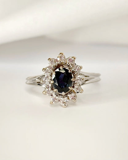 Bague Marguerite Saphir 0.75 carat &amp; Diamants 0.24 carat "Christiane" - Elliade Paris