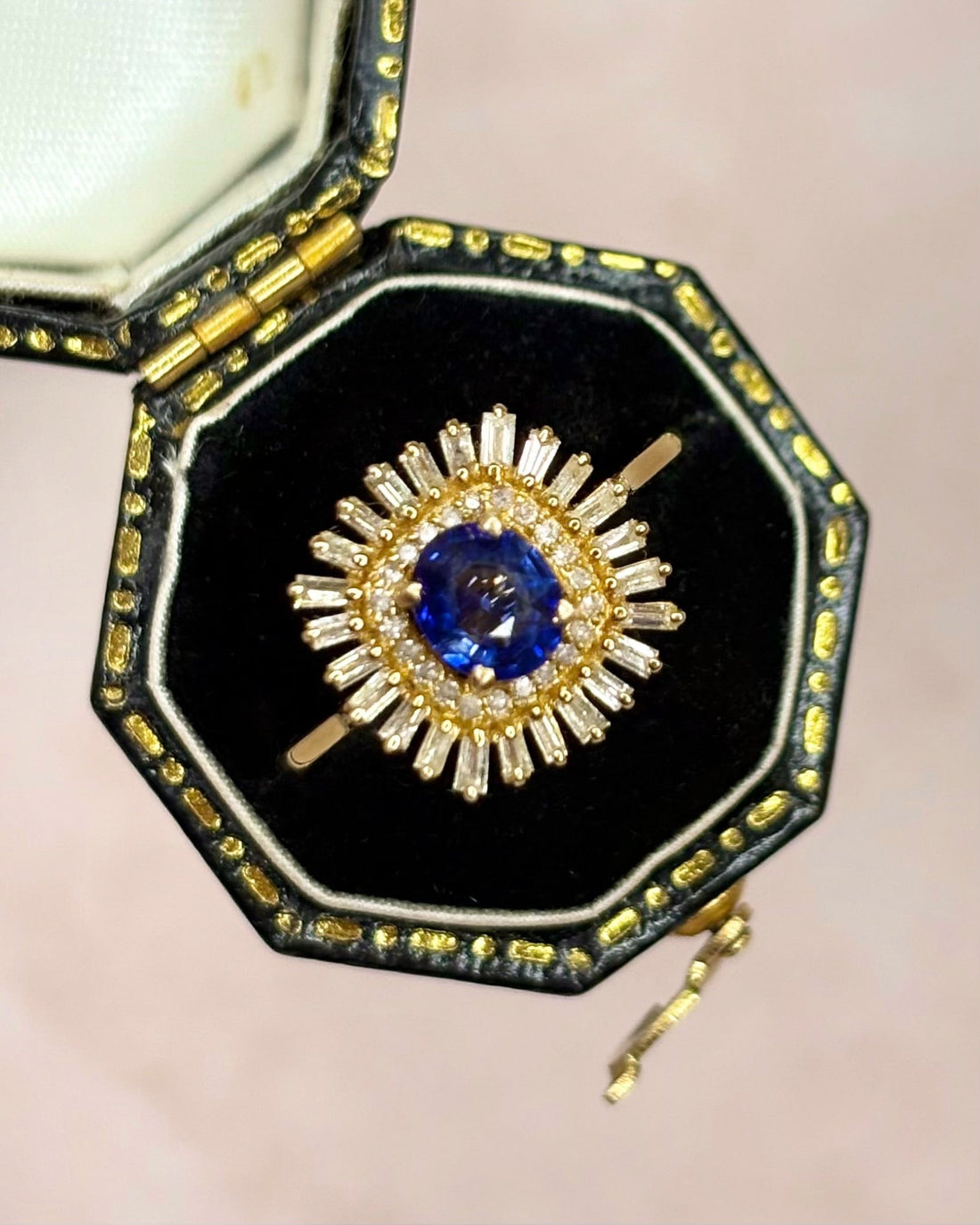 Bague Marguerite Saphir 0.75 carat &amp; Diamants 0.37 carat "Jade" - Elliade Paris