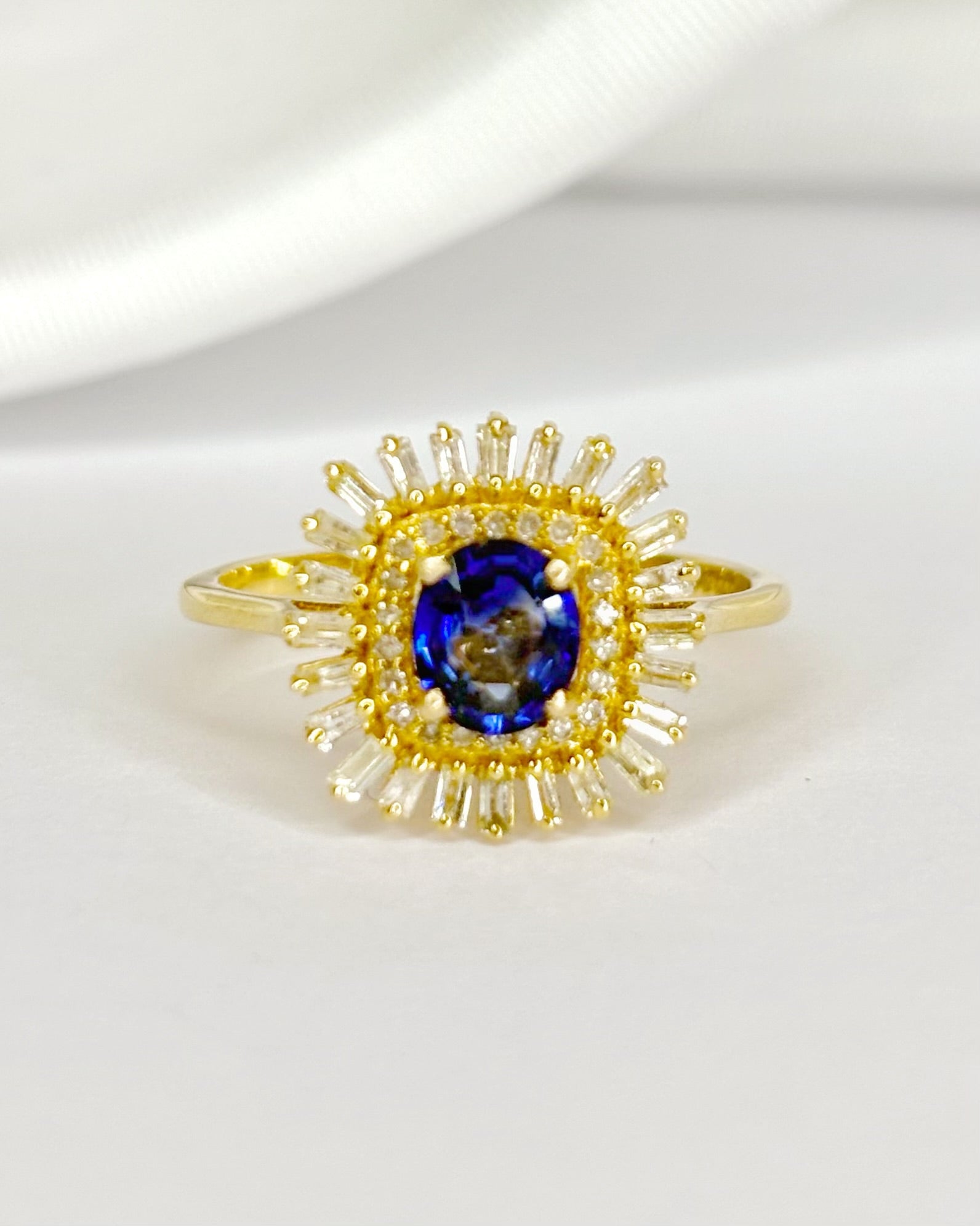 Bague Marguerite Saphir 0.75 carat &amp; Diamants 0.37 carat "Jade" - Elliade Paris