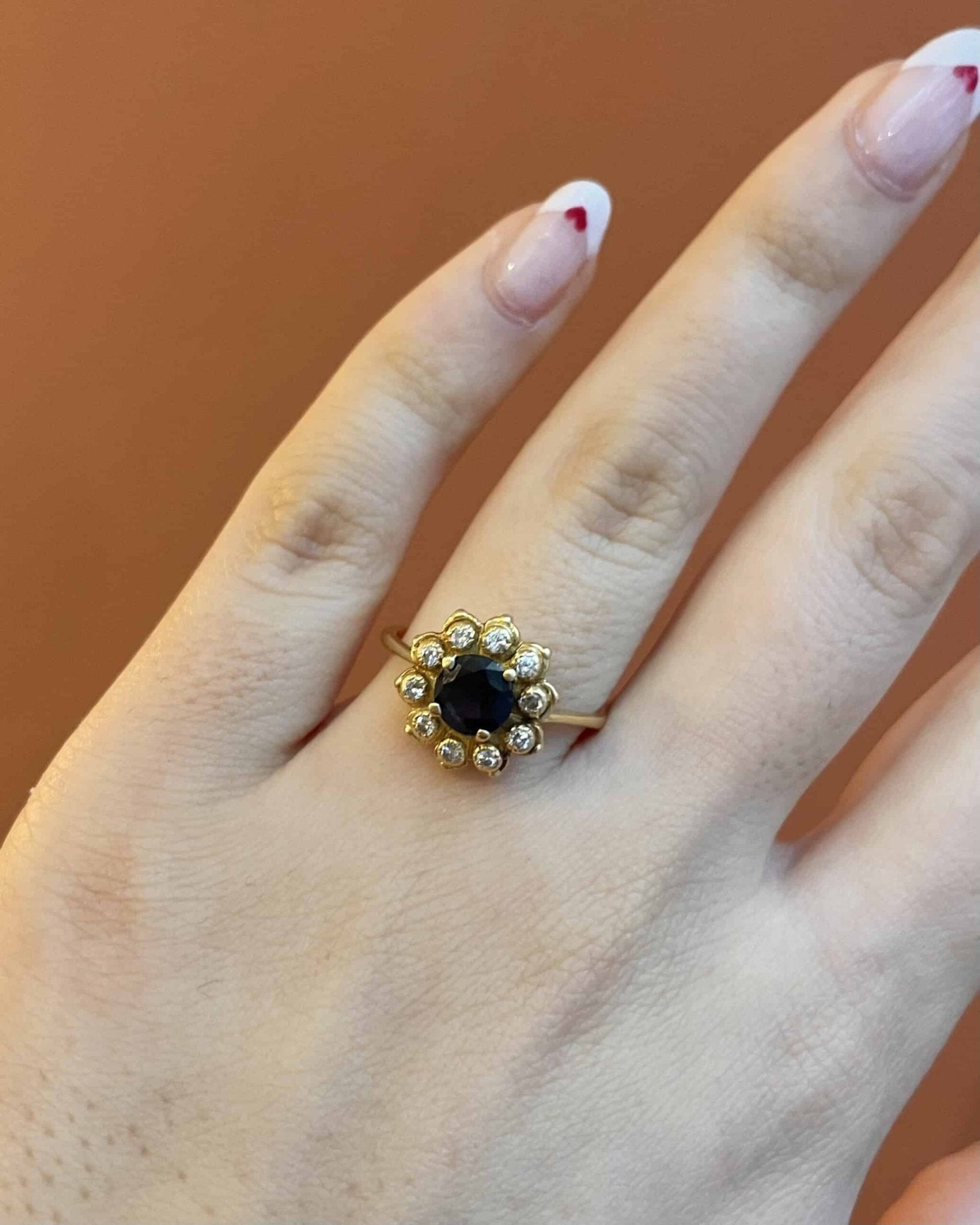 Bague Marguerite Saphir 0.75 Carat &amp; Diamants "Corinna" - Elliade Paris