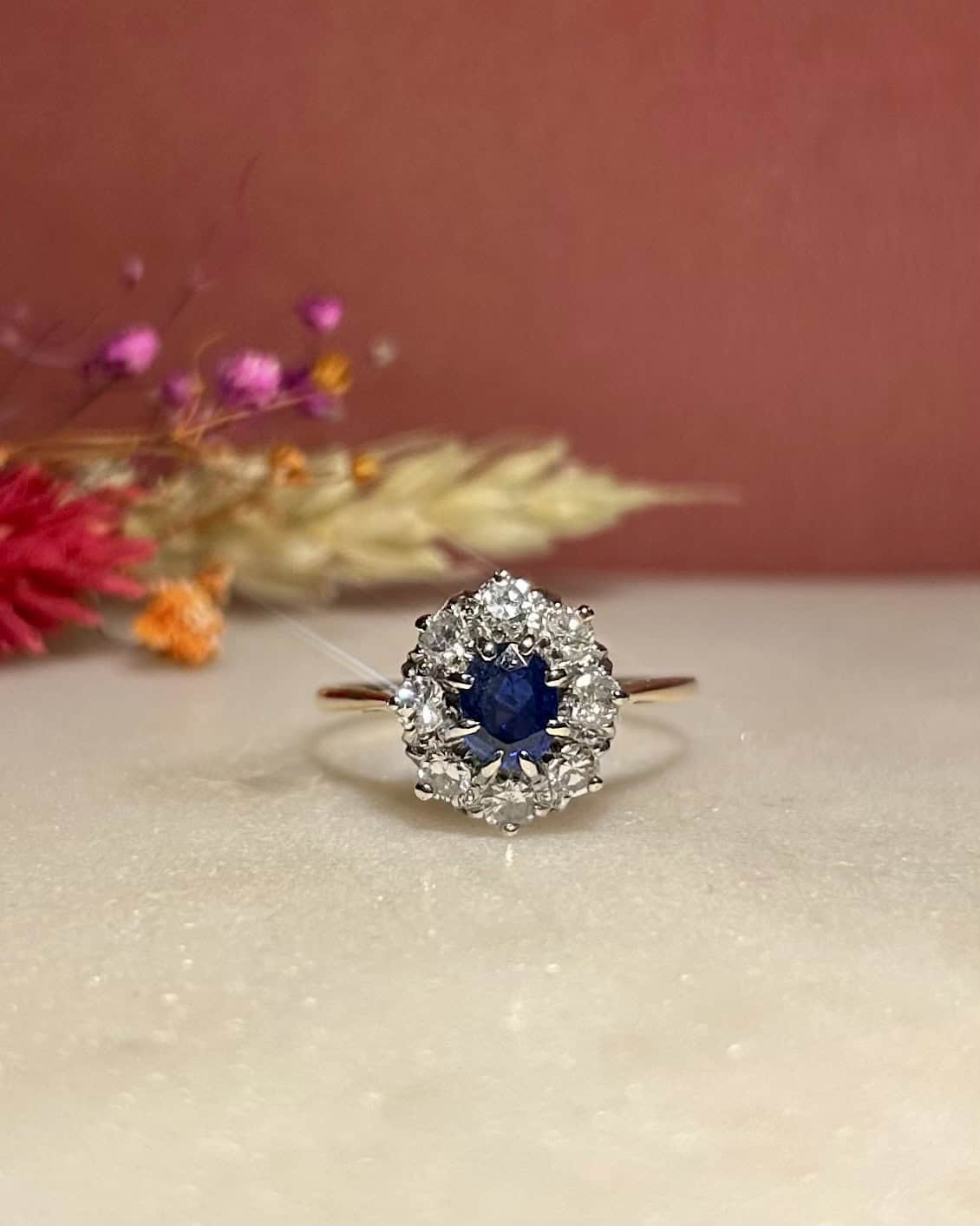 Bague Marguerite Saphir 0.75 Carat &amp; Diamants "Elara" - Elliade Paris
