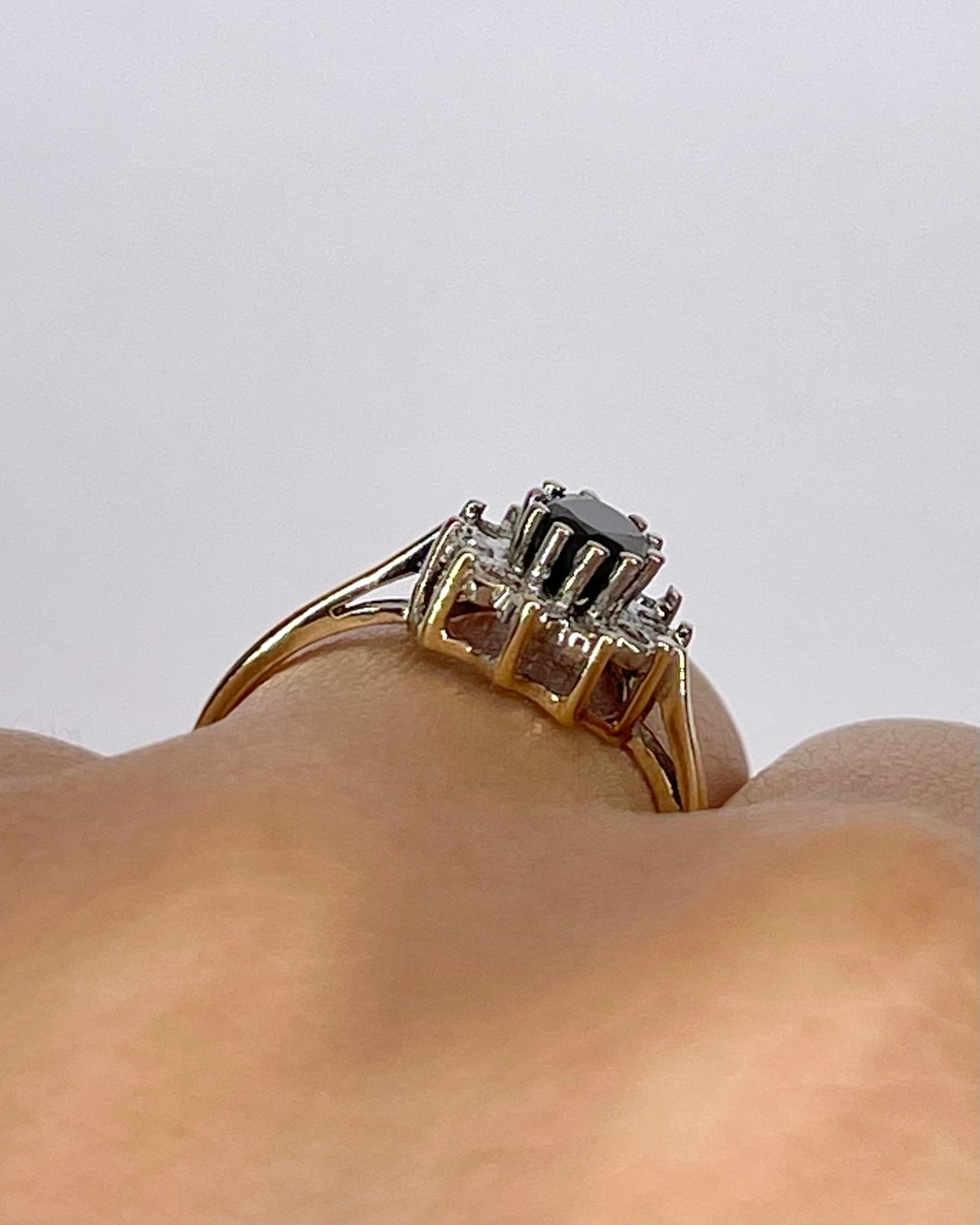 Bague Marguerite Saphir 0.75 carat &amp; Diamants "Sandra" - Elliade Paris