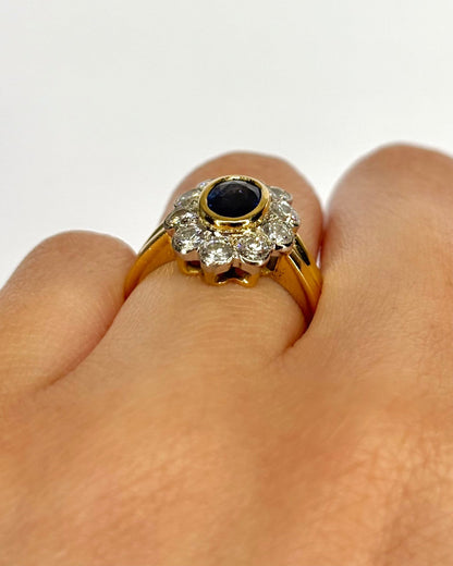 Bague Marguerite Saphir 0.78 carat &amp; Diamants 0.80 carat "Tiana" - Elliade Paris