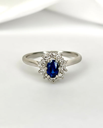 Bague Marguerite Saphir 0.80 carat &amp; Diamants 0.20 carat "Nina" - Elliade Paris