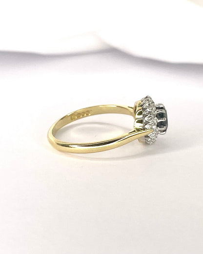 Bague Marguerite Saphir 0.80 carat &amp; Diamants "Célia" - Elliade Paris