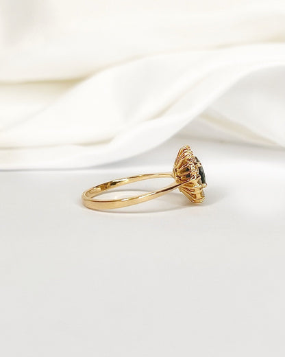 Bague Marguerite Saphir 0.80 carat &amp; Diamants "Cyrielle" - Elliade Paris