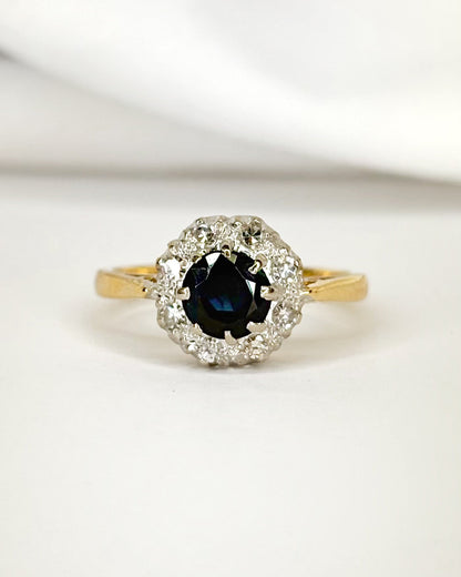 Bague Marguerite Saphir 0.80 carat &amp; Diamants "Sofia" - Elliade Paris