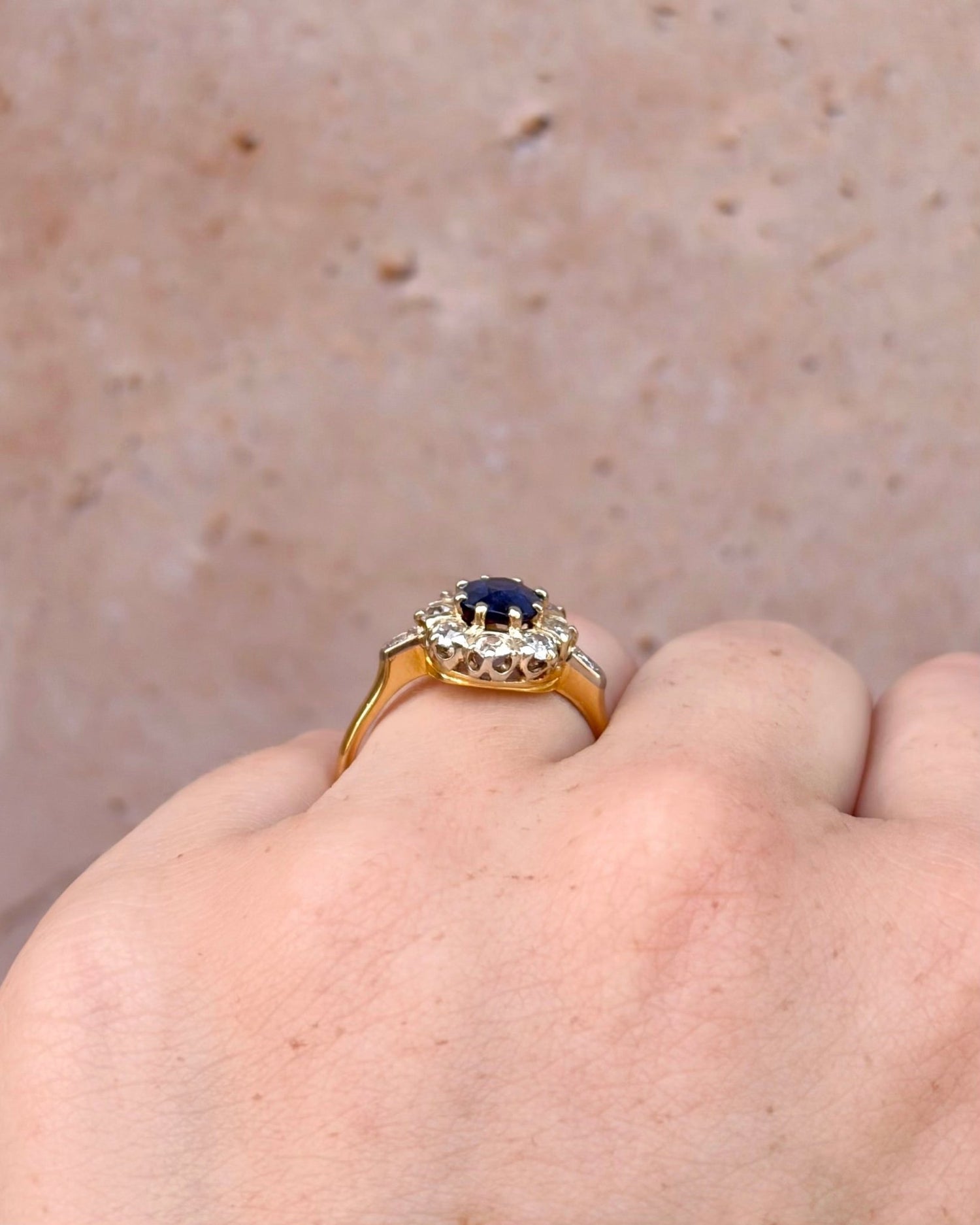 Bague Marguerite Saphir 0.80 ct &amp; Diamants 0.44 ct "Claudia" - Elliade Paris