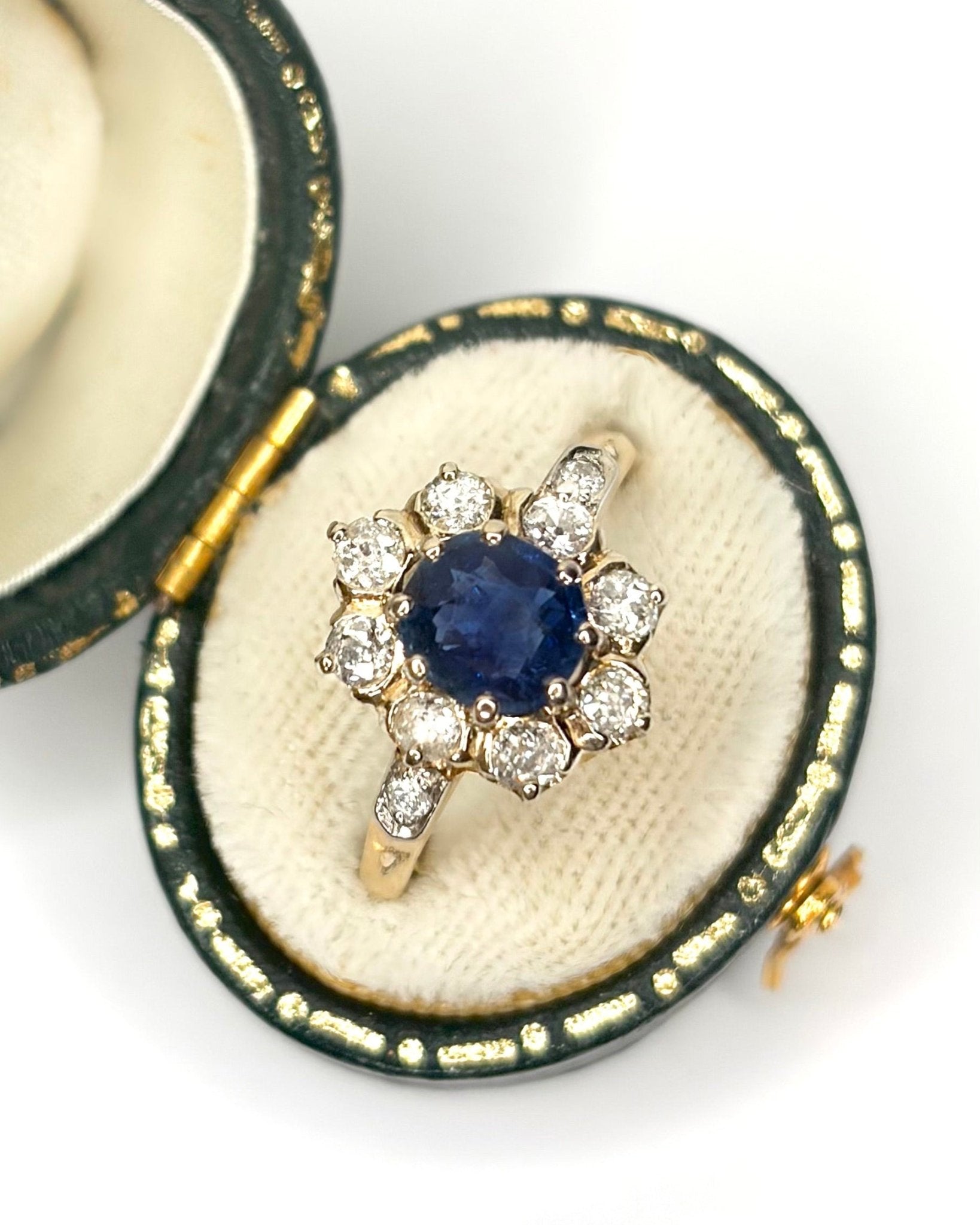 Bague Marguerite Saphir 0.80 ct &amp; Diamants 0.44 ct "Claudia" - Elliade Paris