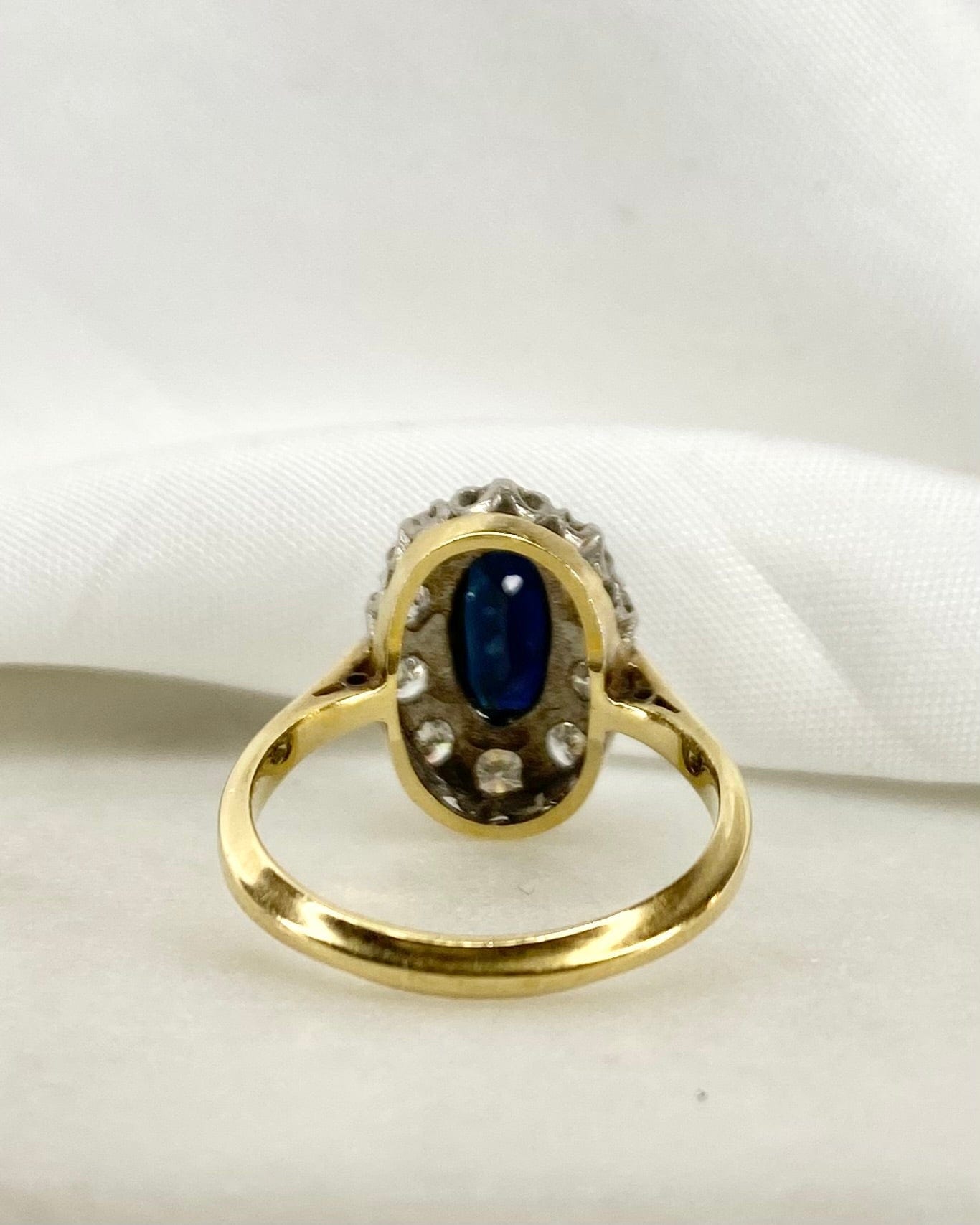 Bague Marguerite Saphir 0.82 carat &amp; Diamants 0.30 carat "Laurine" - Elliade Paris