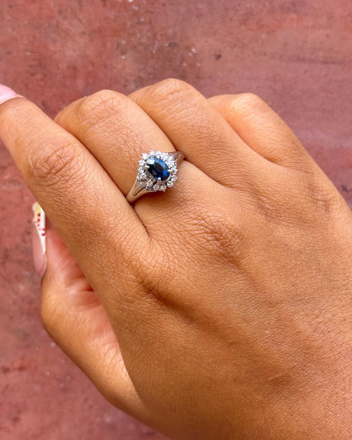 Bague Marguerite Saphir 0.85 carat &amp; Diamants 0.21 carat "Clarisse" - Elliade Paris