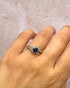Bague Marguerite Saphir 0.85 carat & Diamants 0.40 carat "Viviane" - Elliade Paris